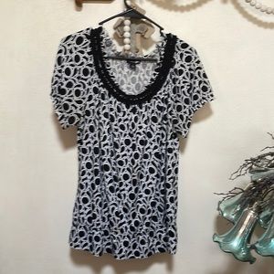East 5th Blouse. Black and white size large